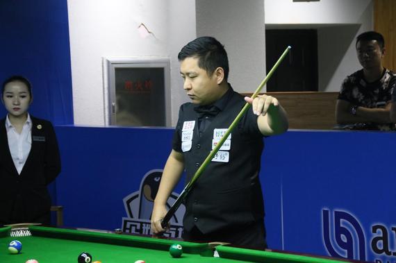 中后卫尼克 中后卫尼克